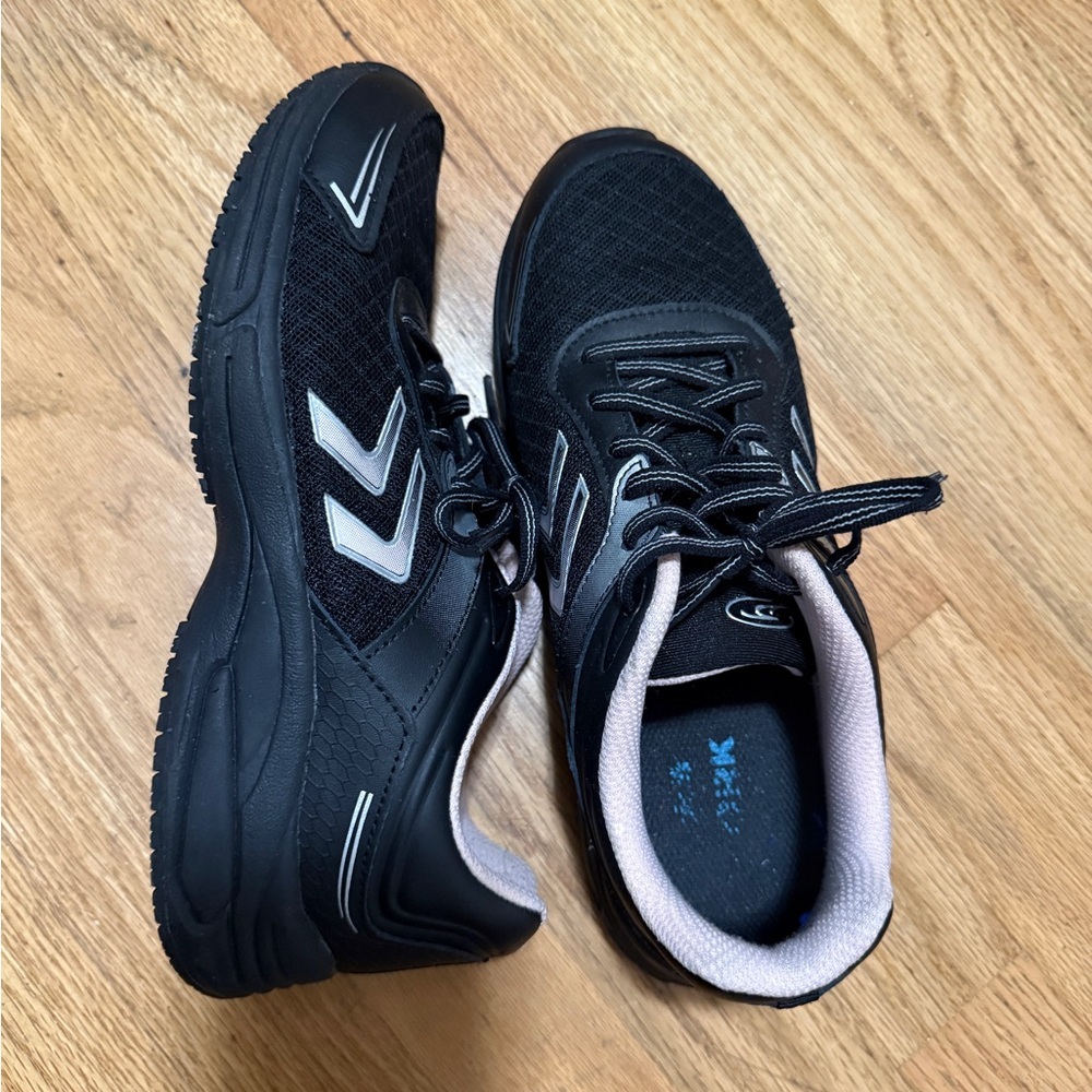 Women’s Dr.Scholls non slip Shoes - Picture 2 of 5